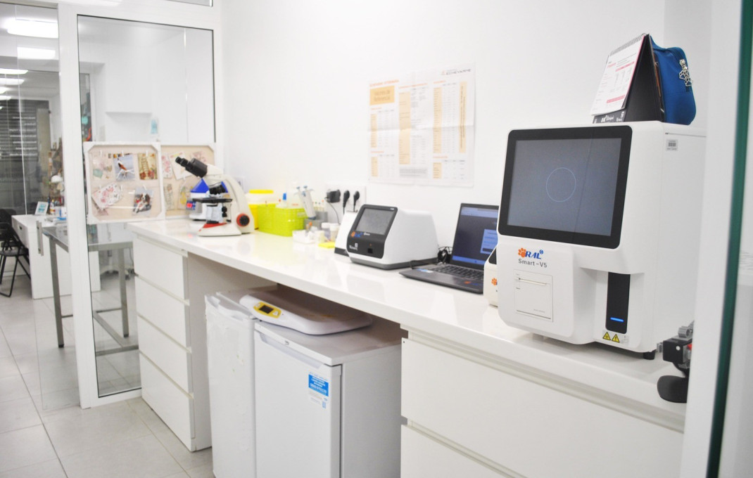 Traspaso - Clinica -
Barcelona - Les corts