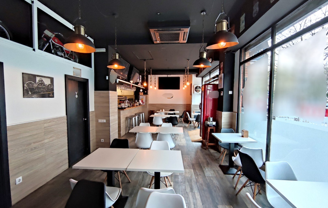 Traspaso - Bar Restaurante -
Barcelona - Poblenou