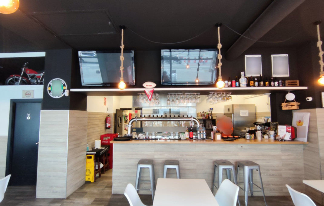 Traspaso - Bar Restaurante -
Barcelona - Poblenou