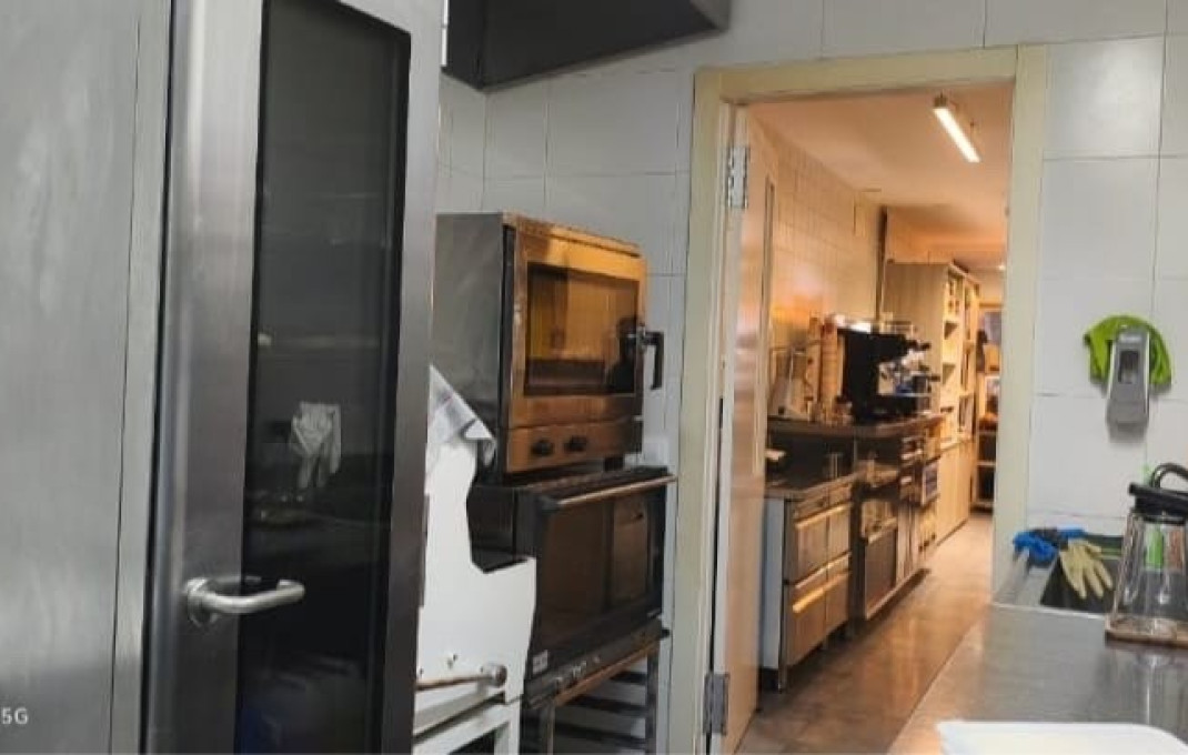 Traspaso - Licencia C2 -
Barcelona - Camp De L´arpa