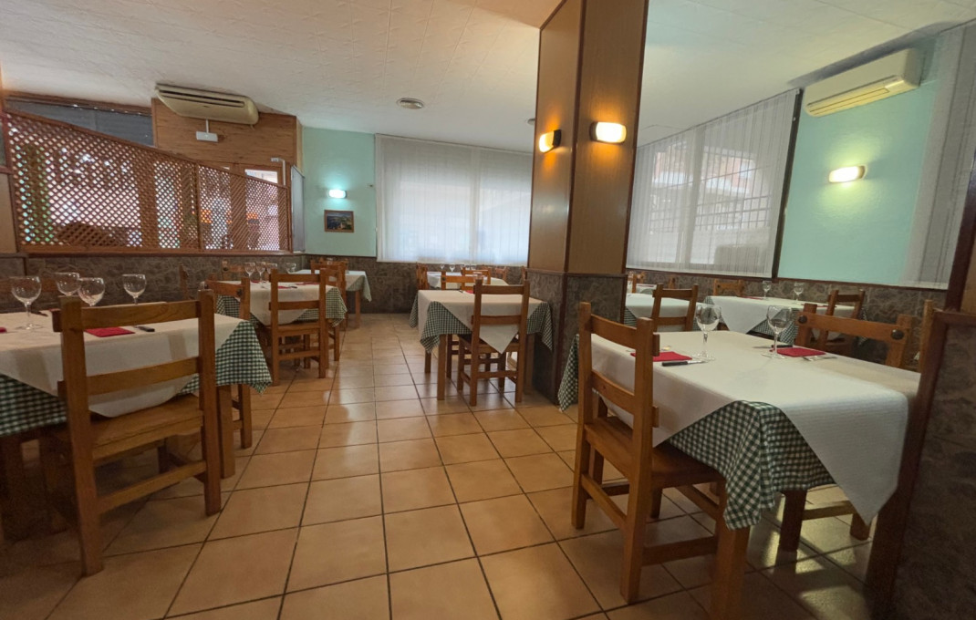 Traspaso - Bar Restaurante -
Barcelona - Sant Martí