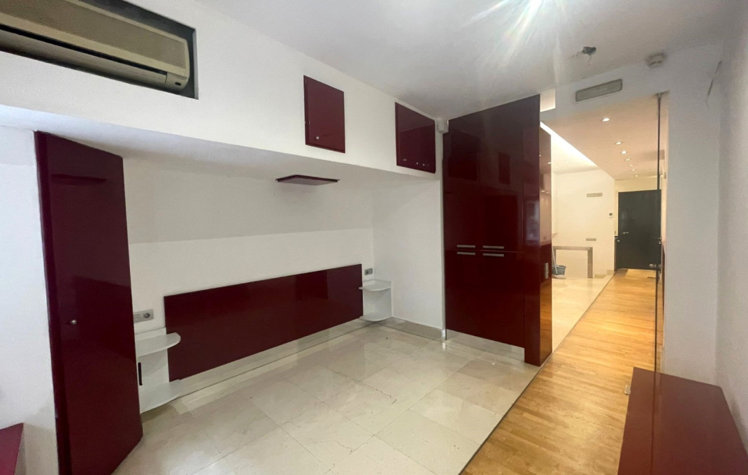 Venta - Local comercial -
Barcelona - Sarria-Sant Gervasi