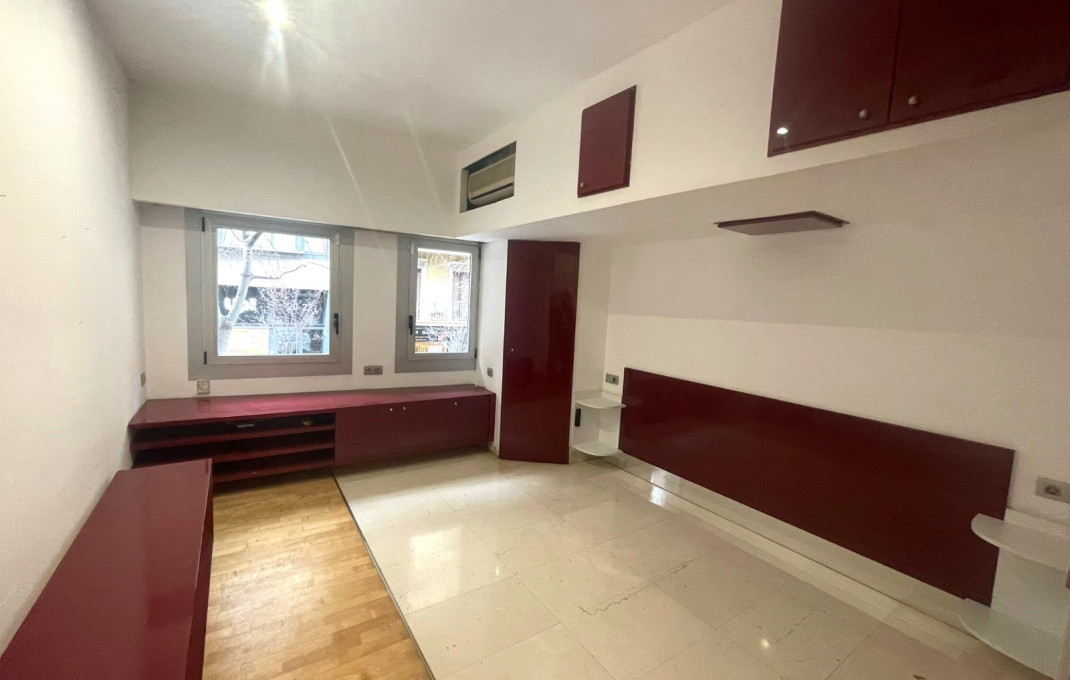 Venta - Local comercial -
Barcelona - Sarria-Sant Gervasi