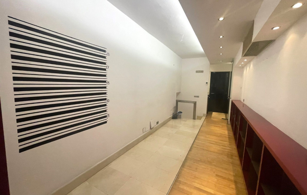 Venta - Local comercial -
Barcelona - Sarria-Sant Gervasi