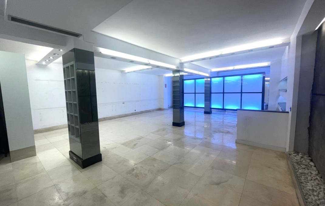 Venta - Local comercial -
Barcelona - Sarria-Sant Gervasi