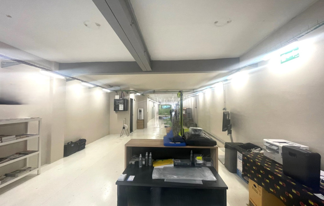 Venta - Local comercial -
Barcelona - Guinardo