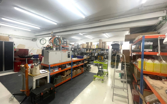 Venta - Local comercial -
Barcelona - Guinardo