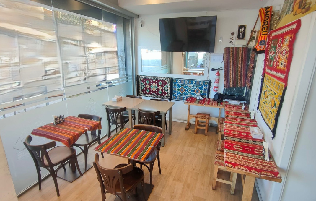 Traspaso - Restaurante -
Barcelona - Nou Barris