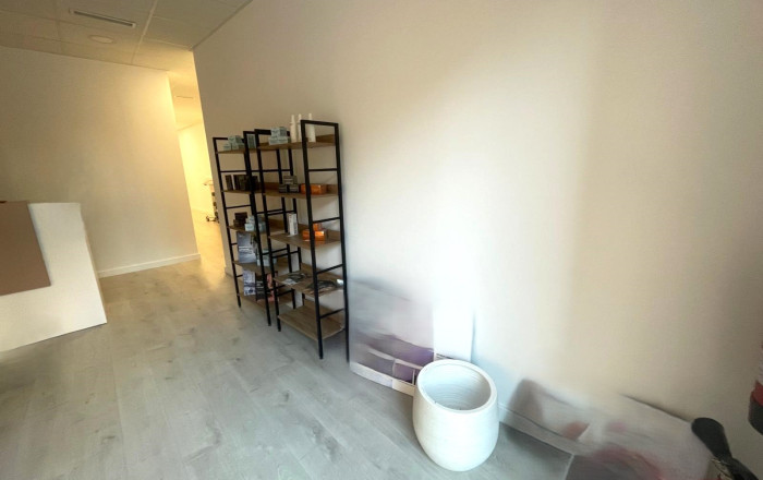 Venta - Local comercial -
Barcelona - Les corts