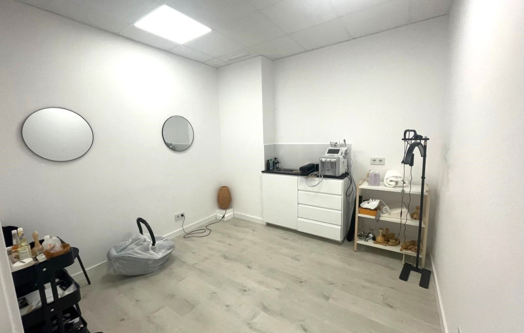 Venta - Local comercial -
Barcelona - Les corts