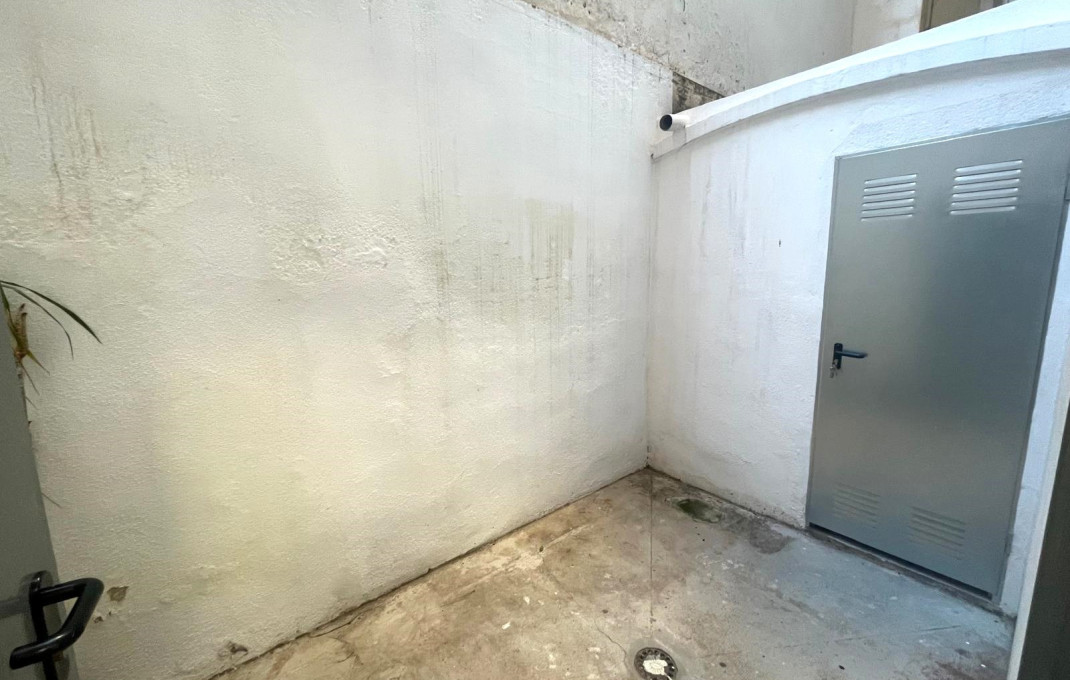 Venta - Local comercial -
Barcelona - Les corts