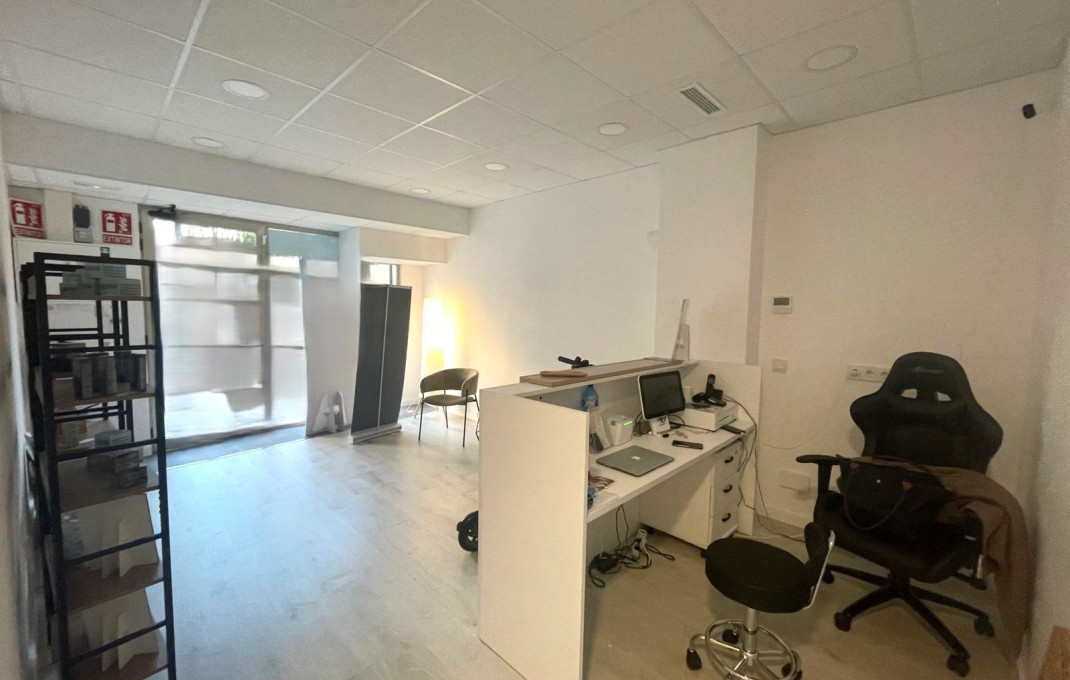 Venta - Local comercial -
Barcelona - Les corts