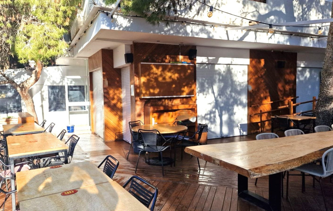 Sale - Bar Restaurante -
Formentera