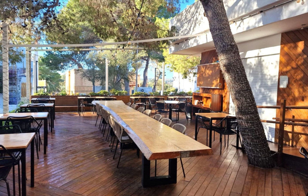 Sale - Bar Restaurante -
Formentera