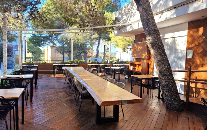 Sale - Bar Restaurante -
Formentera