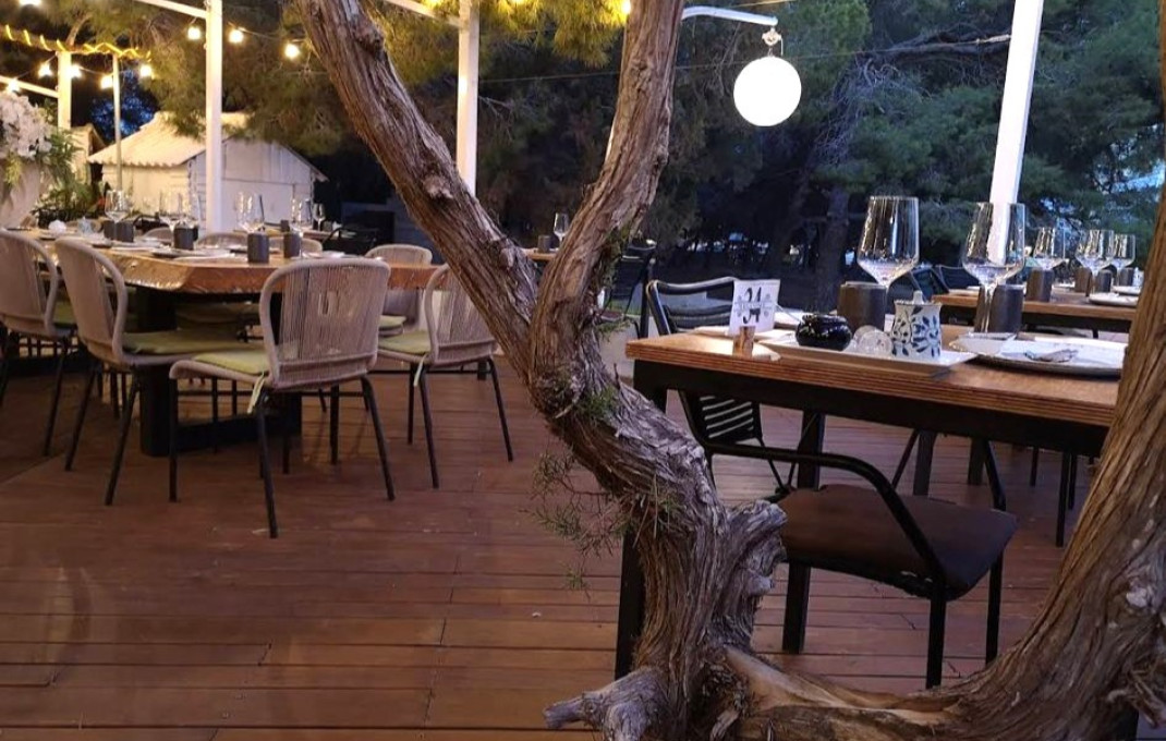 Sale - Bar Restaurante -
Formentera