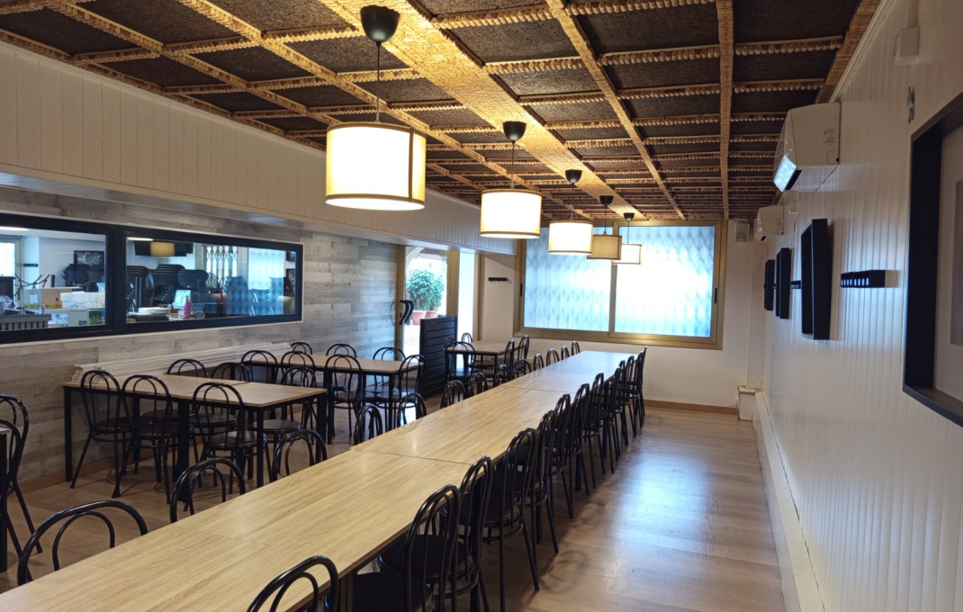 Traspaso - Bar Restaurante -
Roda de Bar&agrave;