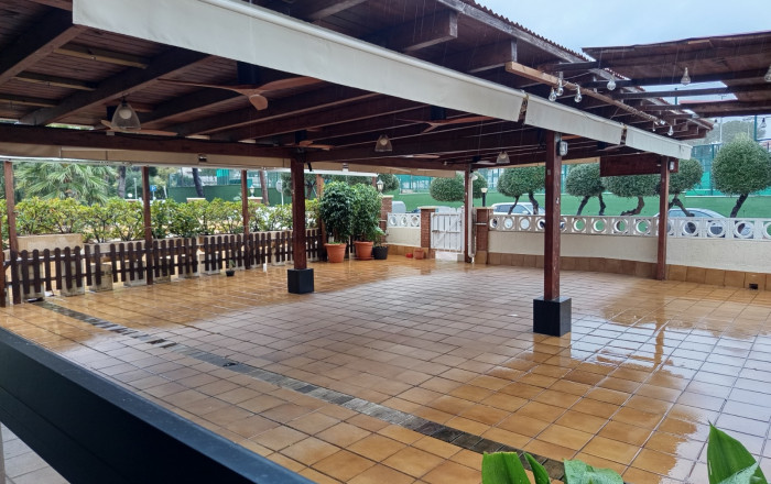 Traspaso - Bar Restaurante -
Roda de Bar&agrave;