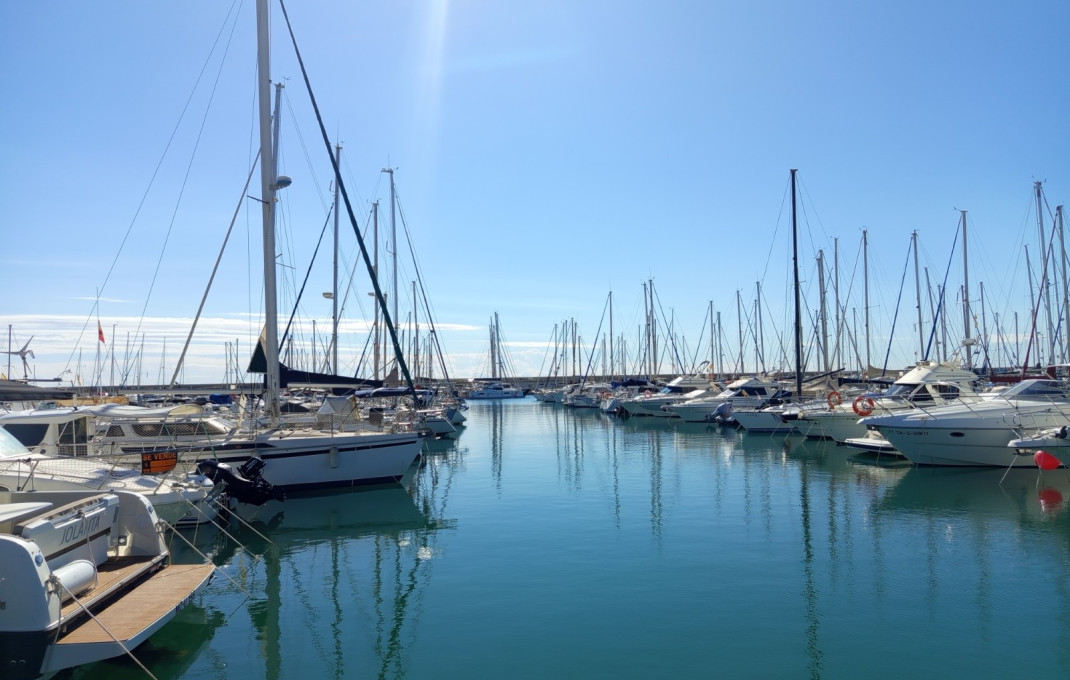 Venta - Bar Restaurante -
Roda de Bar&agrave;