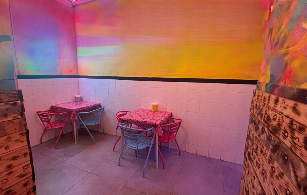 Transfer - Restaurant -
Barcelona - Poblenou