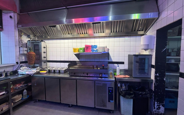 Transfer - Restaurant -
Barcelona - Poblenou