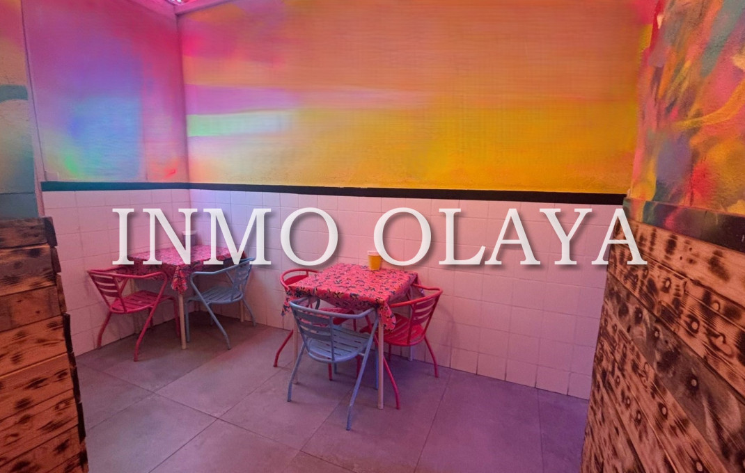 Transfer - Restaurant -
Barcelona - Poblenou