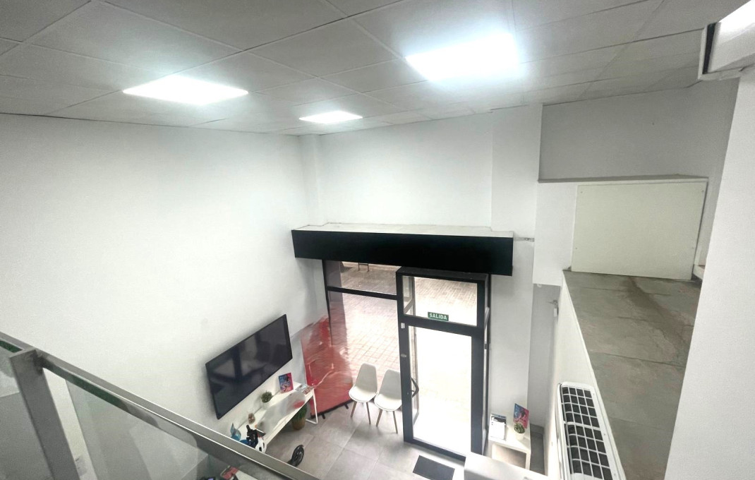 Sale - Local comercial -
Barcelona - Sant Martí