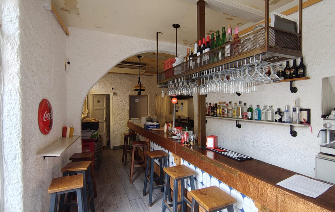 Traspaso - Licencia C2 -
Barcelona - Clot