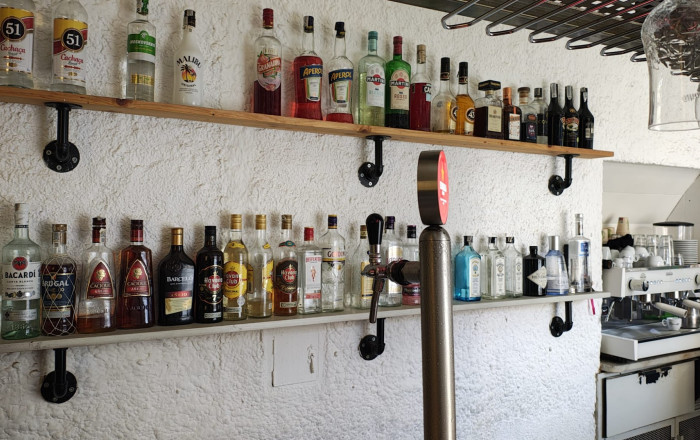 Traspaso - Licencia C2 -
Barcelona - Clot