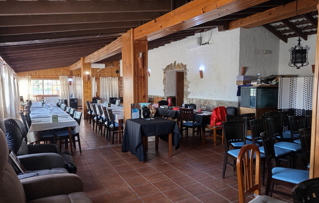 Traspaso - Bar Restaurante -
La Bisbal del Penedès