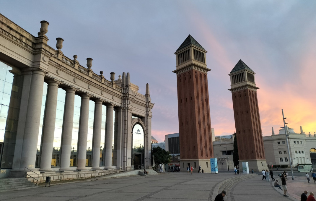 Venta - Local comercial -
Barcelona - Sant Antoni