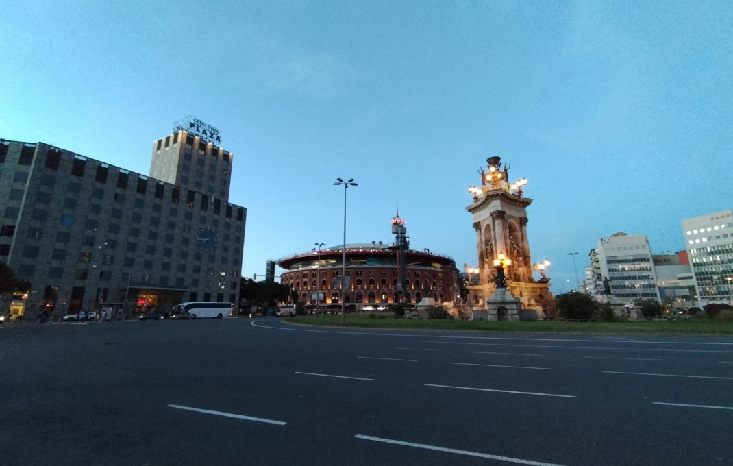 Alquiler - Local comercial -
Barcelona - Sant Antoni