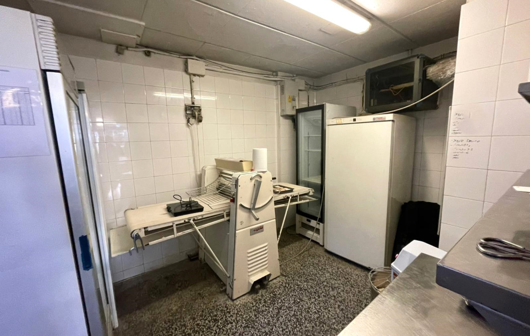 Traspaso - Obradores y/o Panaderias -
Barcelona - Gràcia