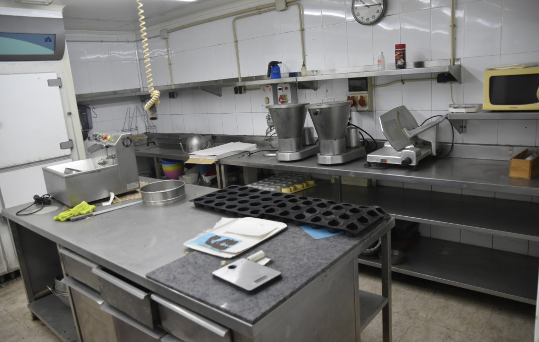 Alquiler - Obradores y/o Panaderias -
Lli&ccedil;&agrave; d'Amunt