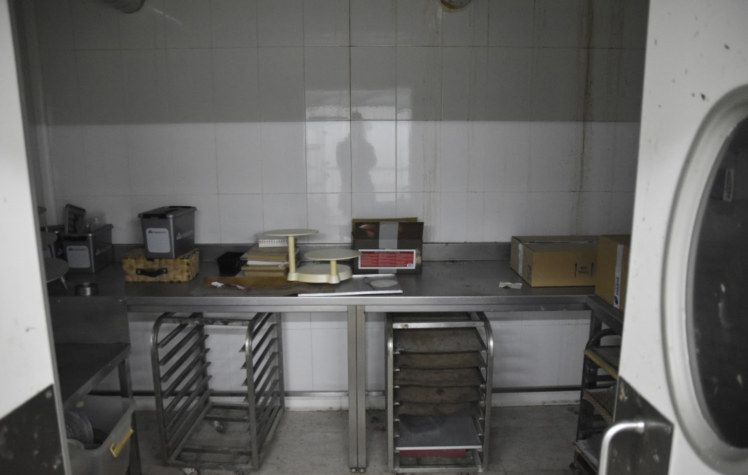 Alquiler - Obradores y/o Panaderias -
Lli&ccedil;&agrave; d'Amunt