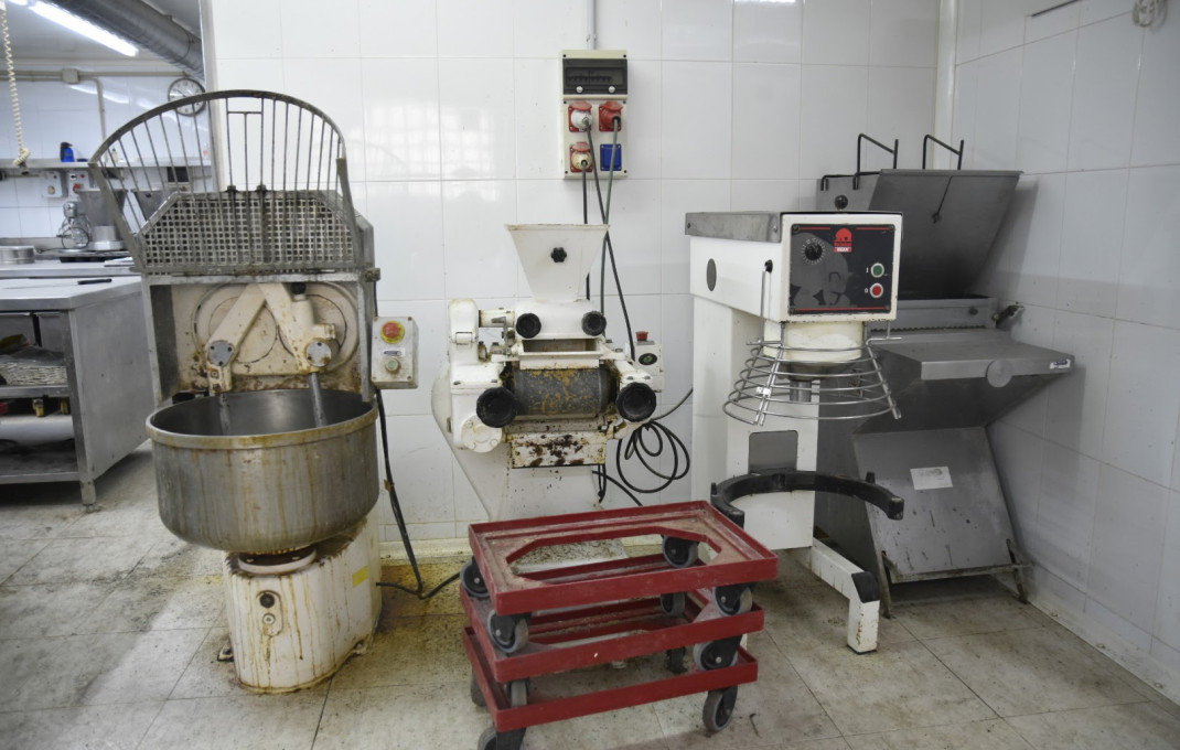 Alquiler - Obradores y/o Panaderias -
Lli&ccedil;&agrave; d'Amunt