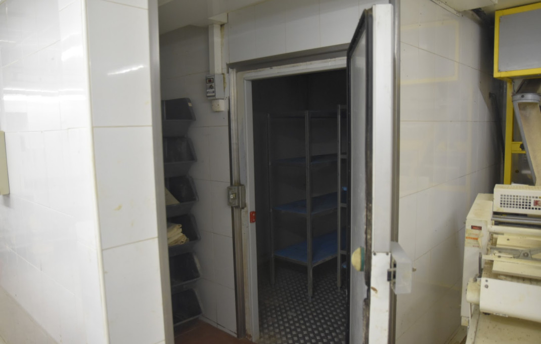 Alquiler - Obradores y/o Panaderias -
Lli&ccedil;&agrave; d'Amunt