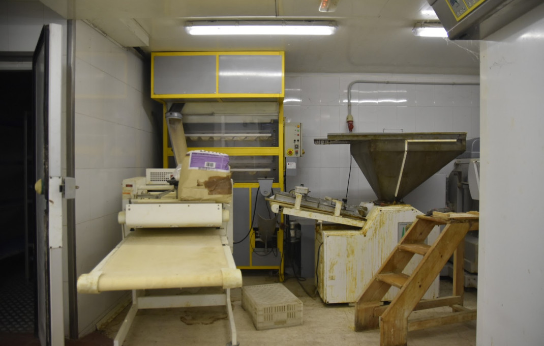 Alquiler - Obradores y/o Panaderias -
Lli&ccedil;&agrave; d'Amunt