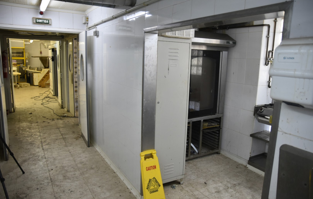 Alquiler - Obradores y/o Panaderias -
Lli&ccedil;&agrave; d'Amunt