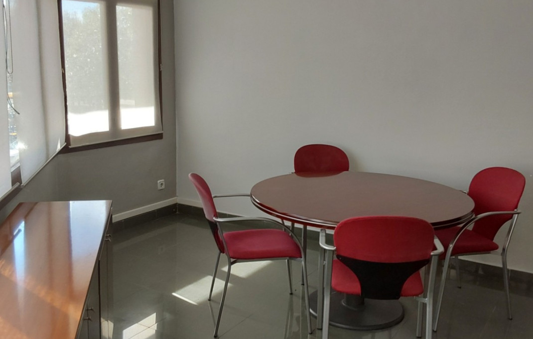 Alquiler - Oficinas -
Barberá del Vallés