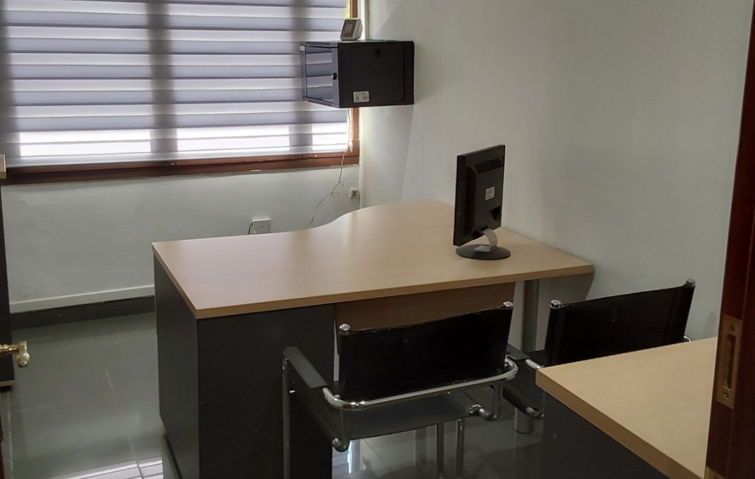 Alquiler - Oficinas -
Barberá del Vallés