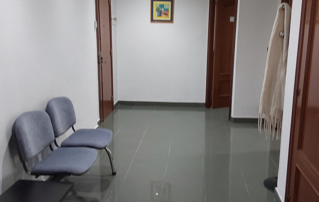 Alquiler - Oficinas -
Barberá del Vallés