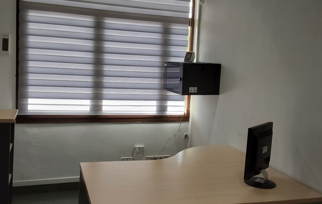 Alquiler - Oficinas -
Barberá del Vallés