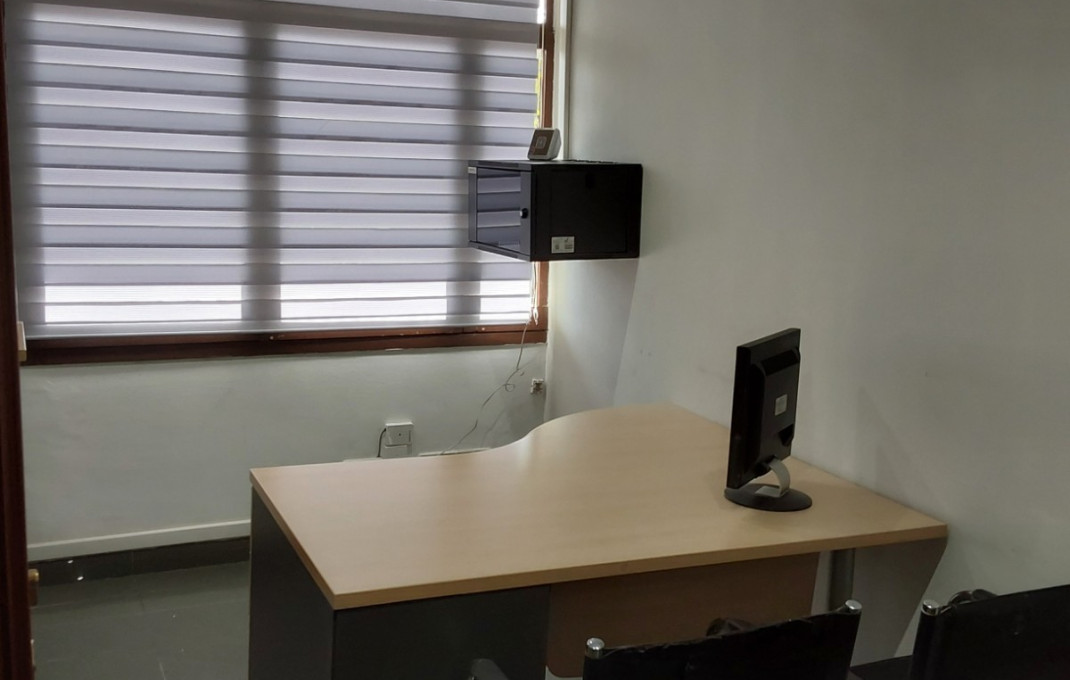 Alquiler - Oficinas -
Barberá del Vallés