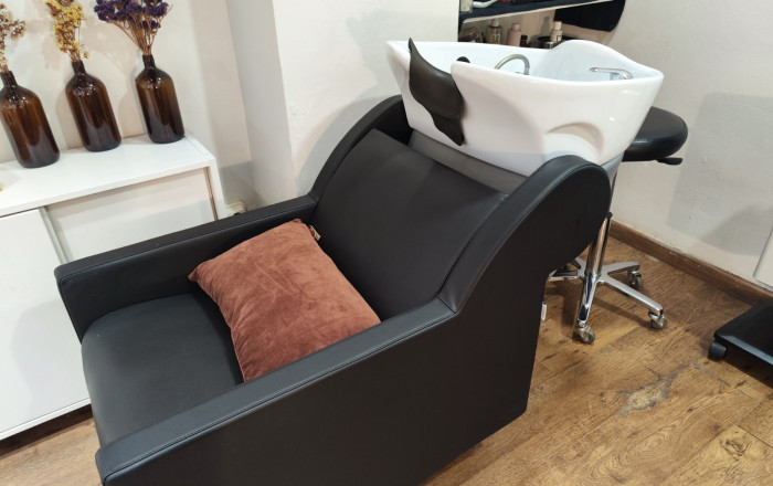 Traspaso - Peluquerias y Estetica -
Barcelona - Eixample Derecho