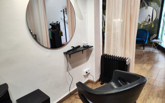 Traspaso - Peluquerias y Estetica -
Barcelona - Eixample Derecho