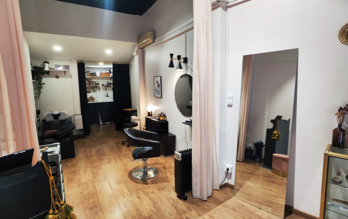 Traspaso - Peluquerias y Estetica -
Barcelona - Eixample Derecho