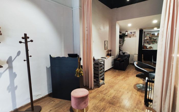 Traspaso - Peluquerias y Estetica -
Barcelona - Eixample Derecho