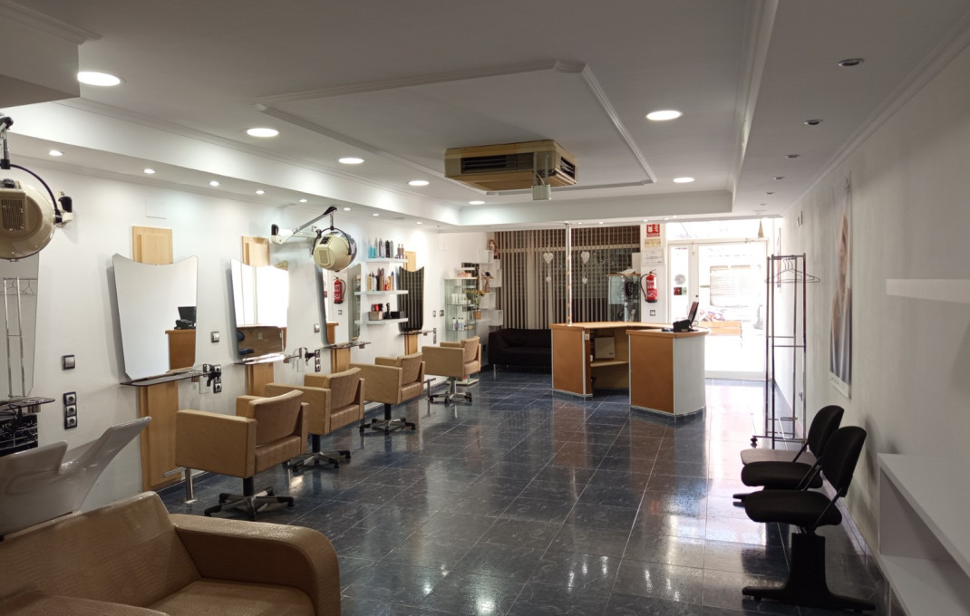 Venta - Local comercial -
Tarragona