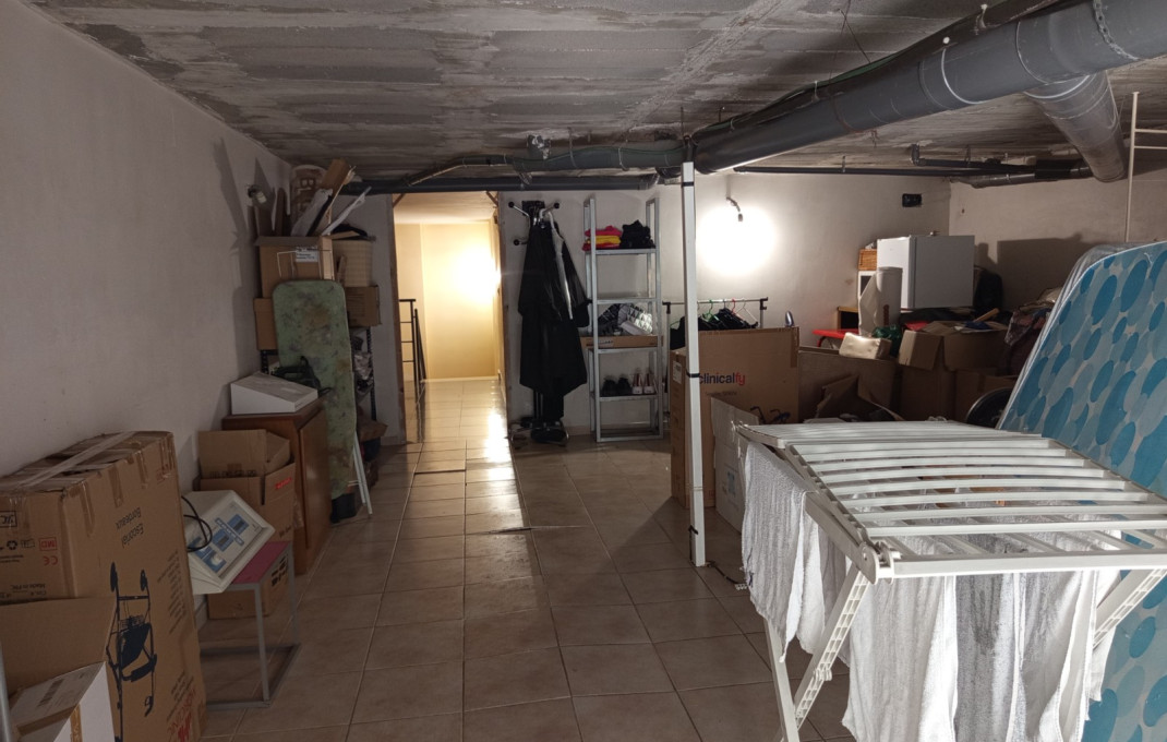 Venta - Local comercial -
Tarragona